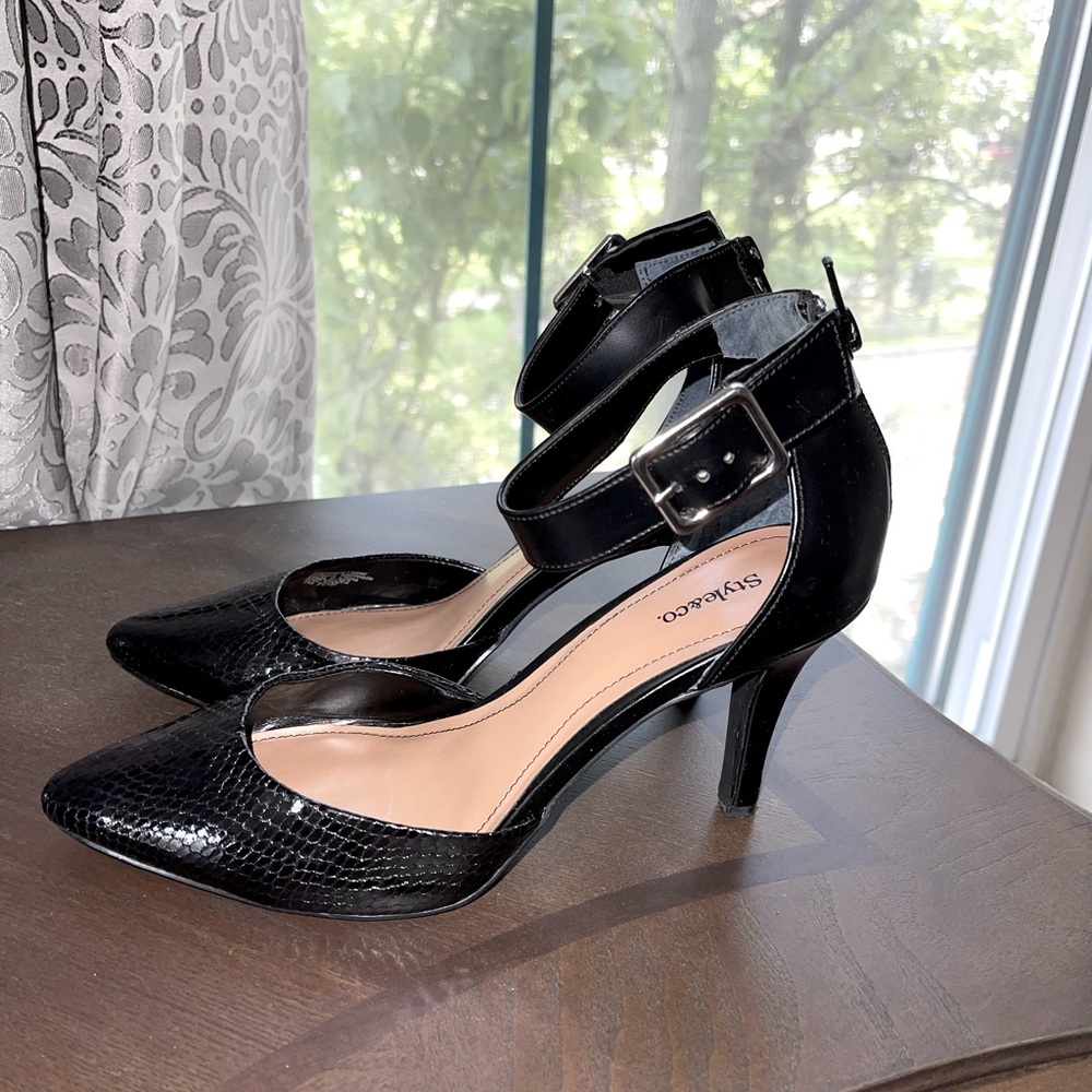 Black Style & Co Milo2 Pointed Toe Ankle Strap Heel